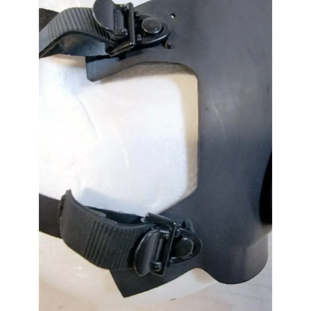 Israeli IDF Adult M-15 GAS Mask With Filter